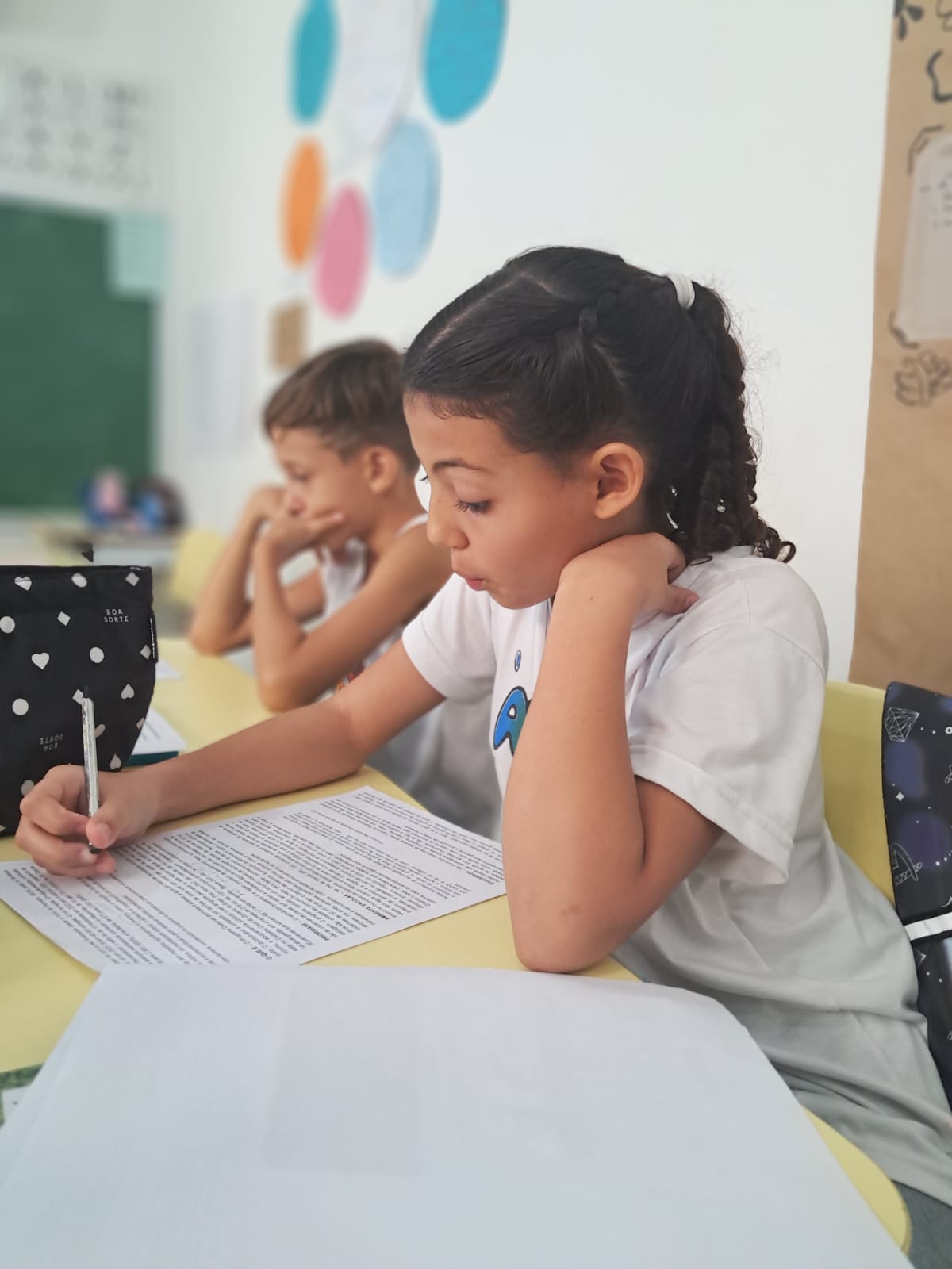 Avaliar é acompanhar: o jeito Aquarela de olhar para a aprendizagem