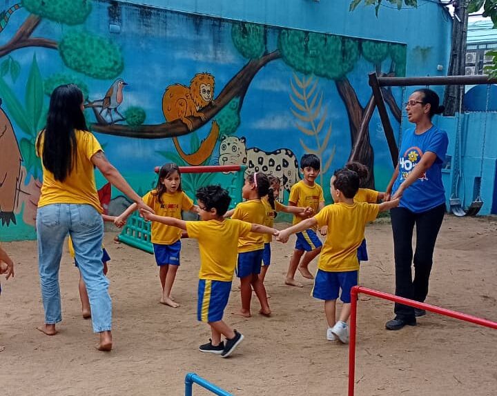 Brincar é coisa séria: o que a criança aprende enquanto brinca?